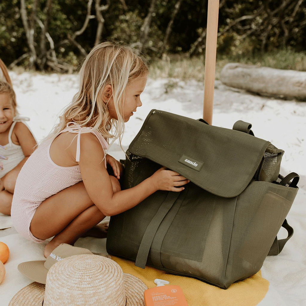 Beach Hauler Mesh Backpack - Pandanus - Sand & Loom